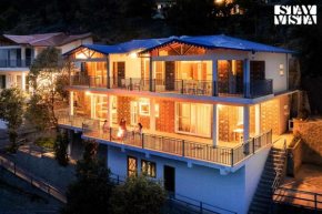 StayVista at Skylark Peaks with Outdoor Jacuzzi